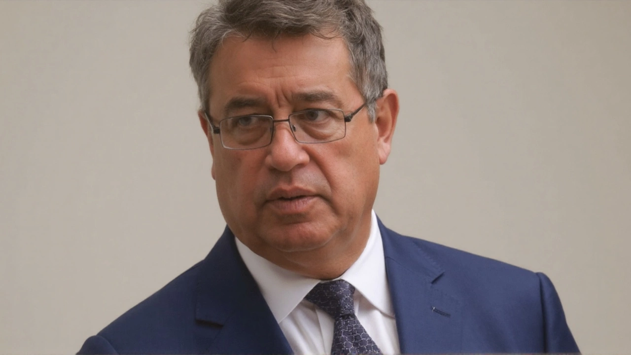 Desbordes acusa injerencia política en tomas estudiantiles y culpa a adultos de influir en protestas escolares