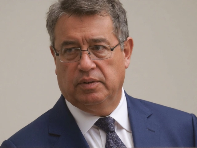 Desbordes acusa injerencia política en tomas estudiantiles y culpa a adultos de influir en protestas escolares